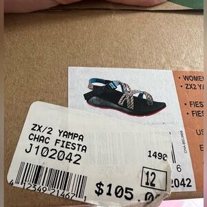 Never worn before Chacos!!